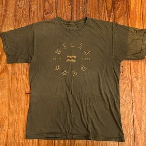 Billabong tshirt medium